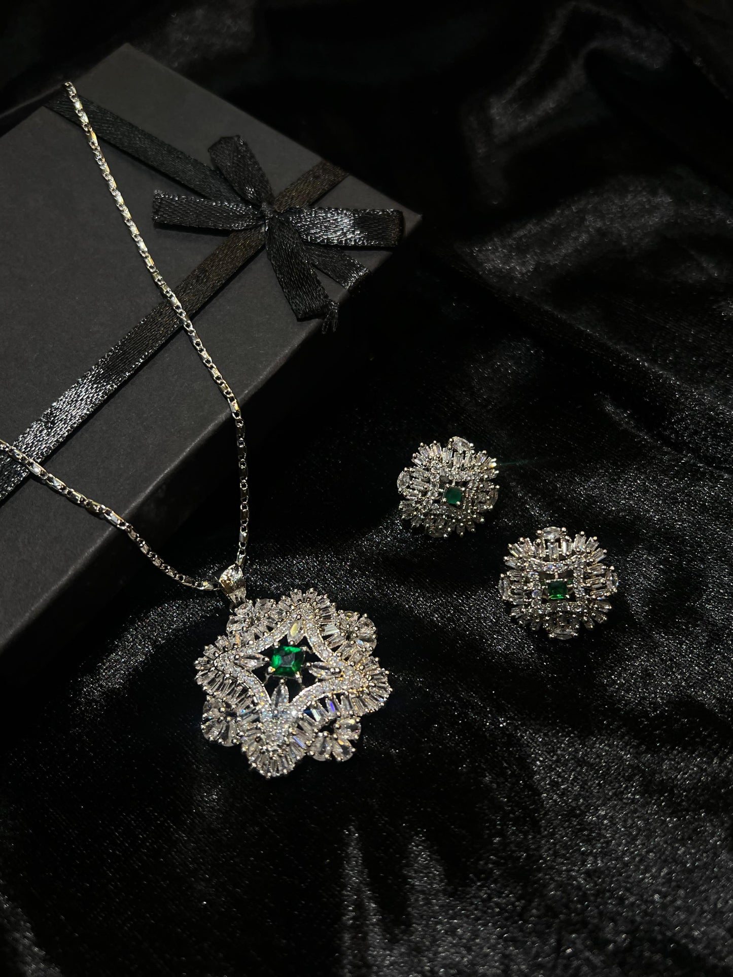 Forever Entwined Set