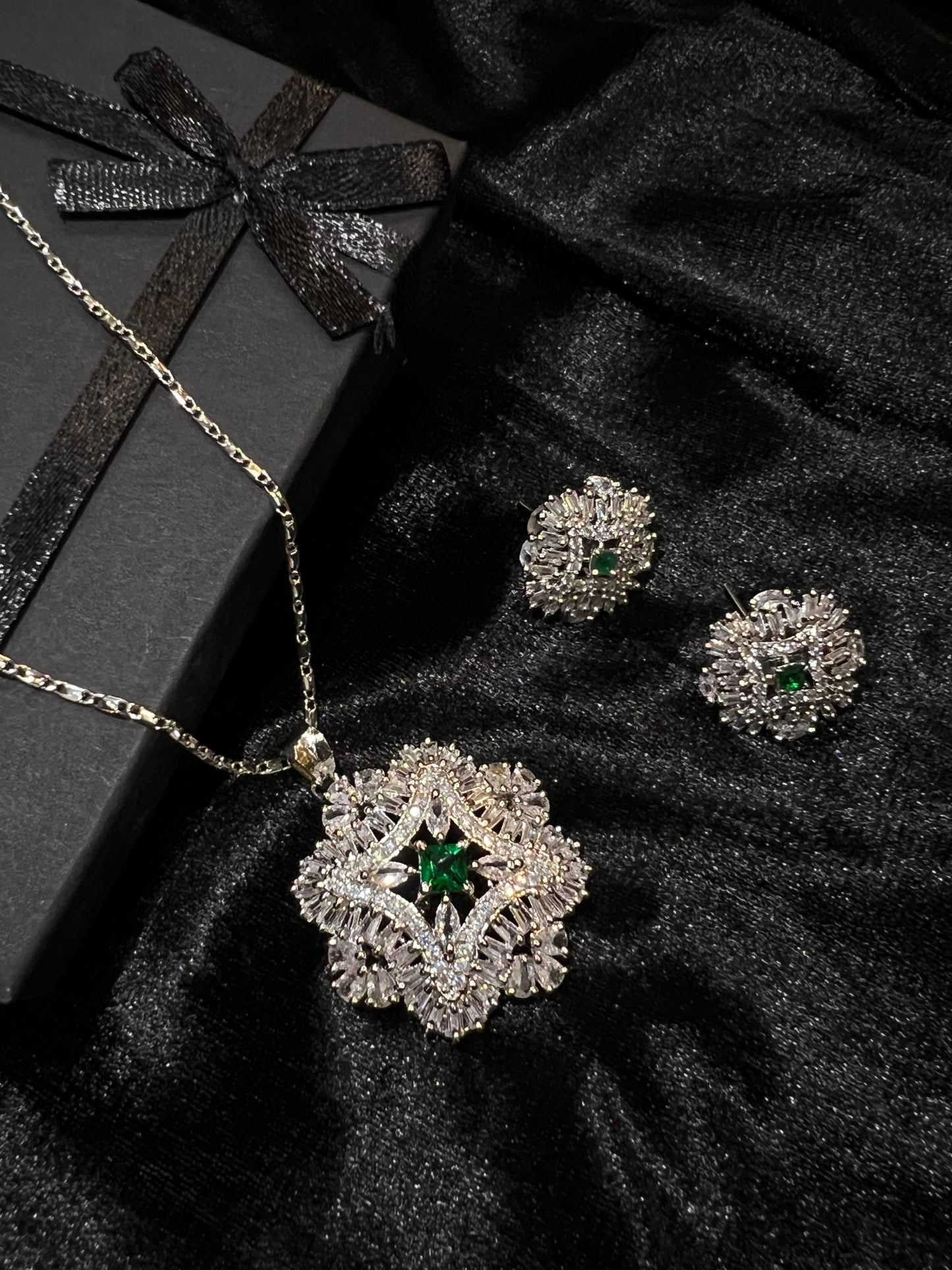 Forever Entwined Set