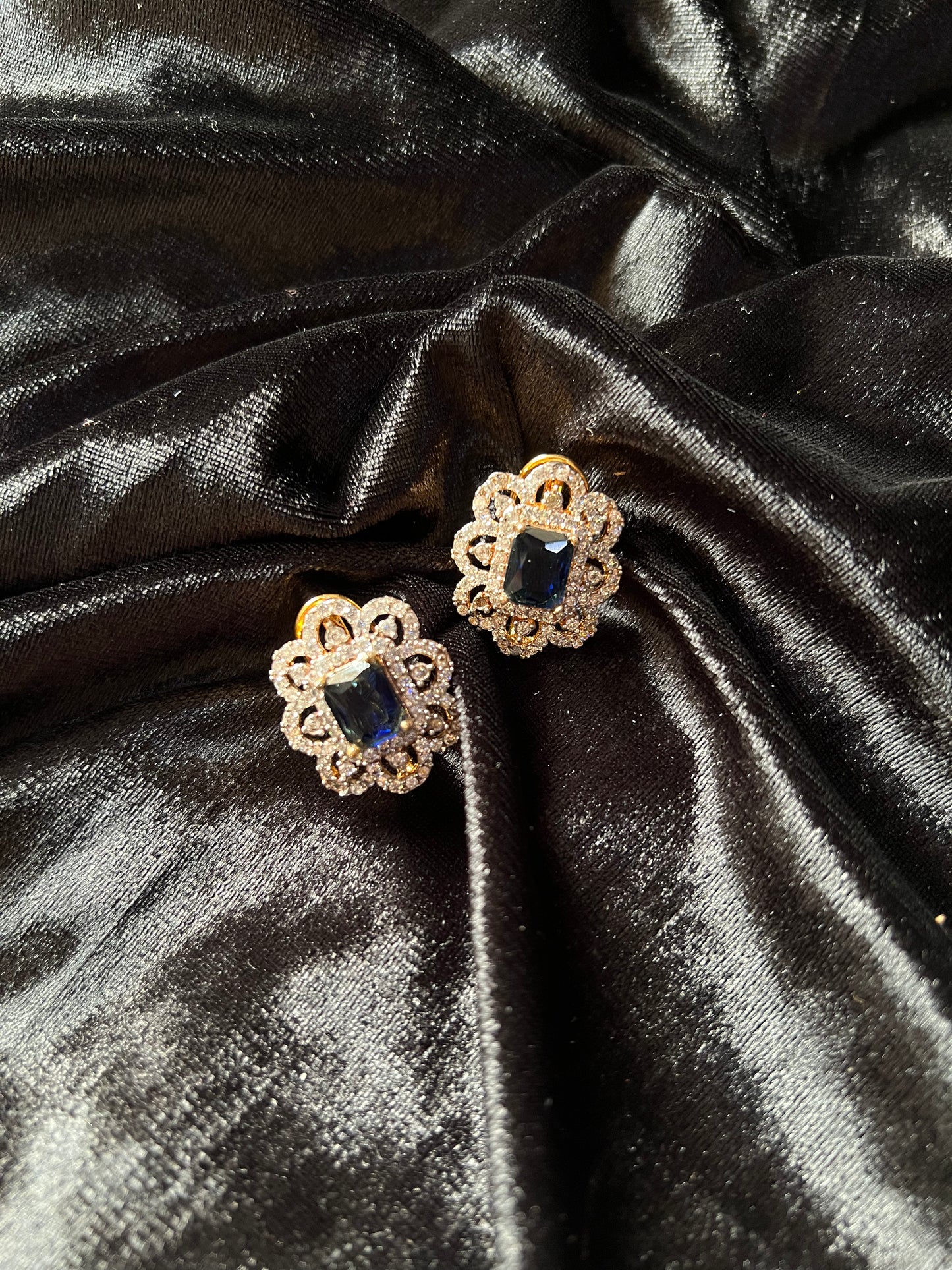 Royal Gleam Earring