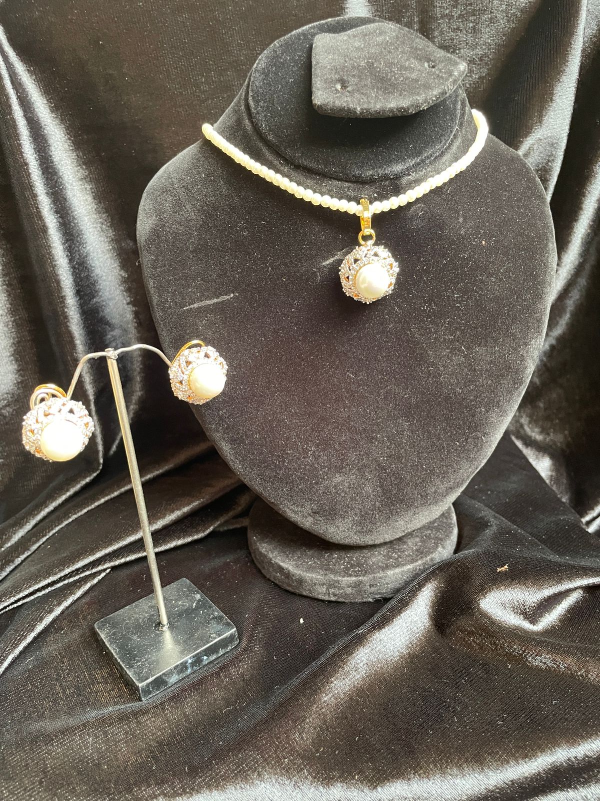 Pearl Aura Set