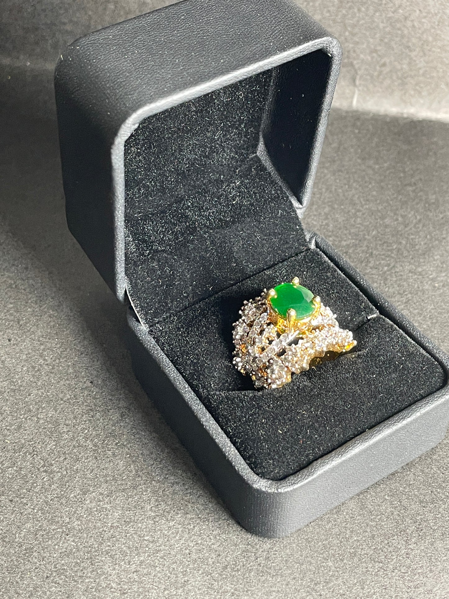 Gul E Sabz Ring