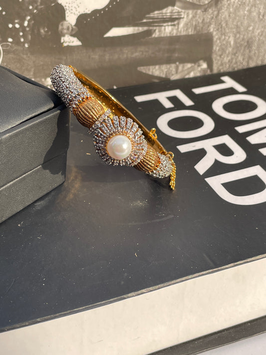Pearl Luxe Bangle