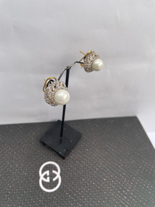Pearl Prestige Studs