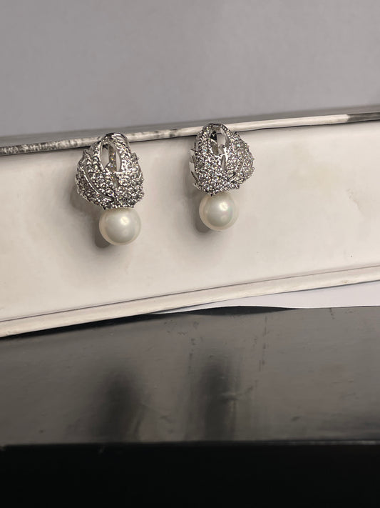 Glimmer Glow earrings