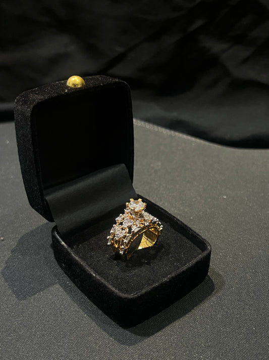 Golden Glamour Ring
