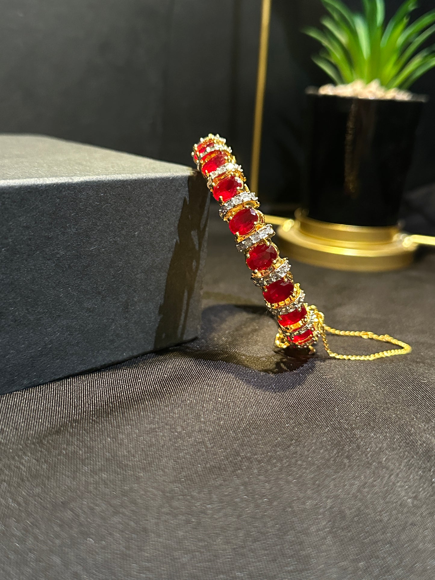 RED CRIMSON BANGLE