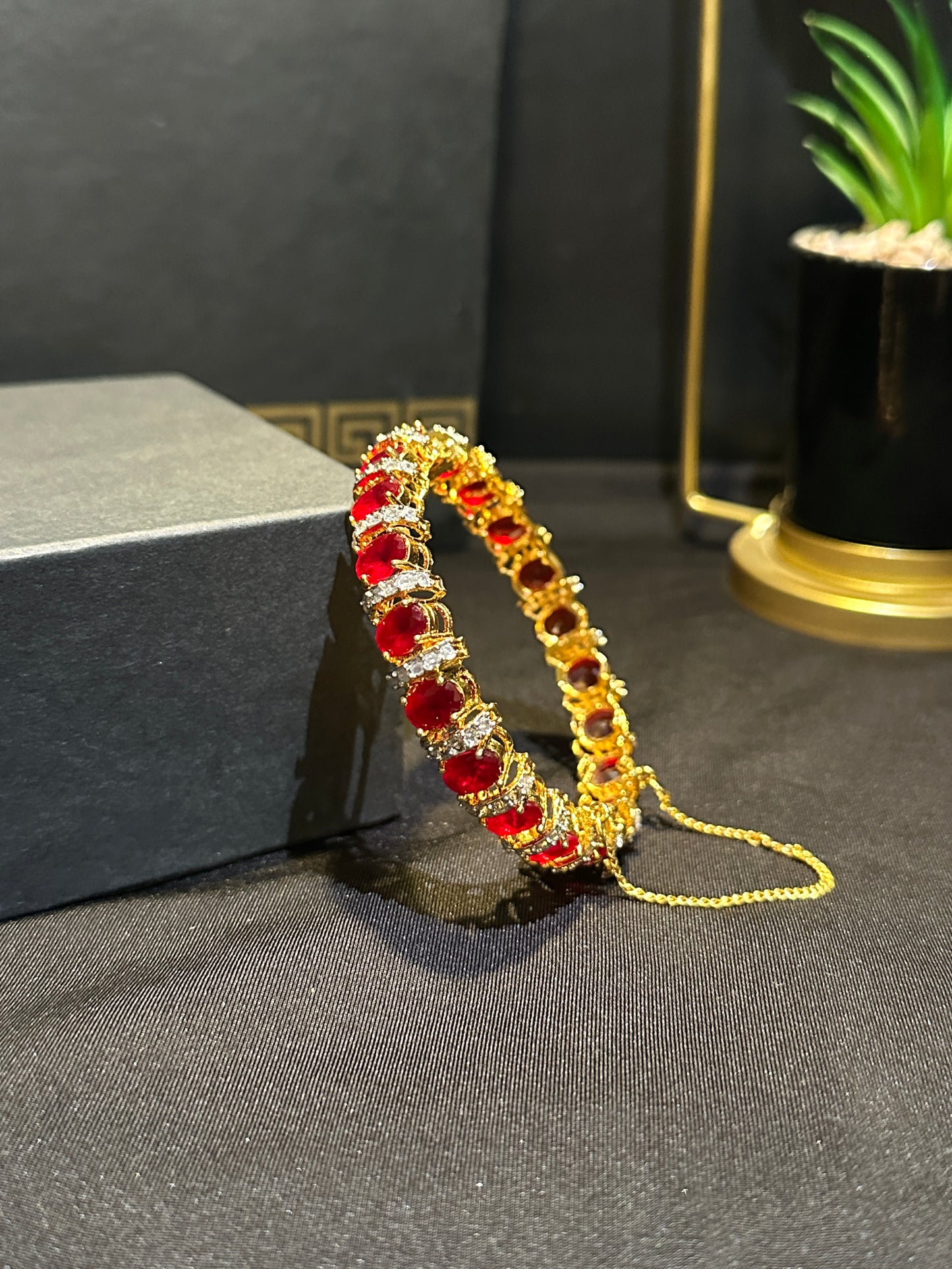 RED CRIMSON BANGLE