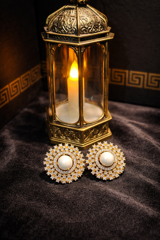 SPOTTED PEARL STUDS